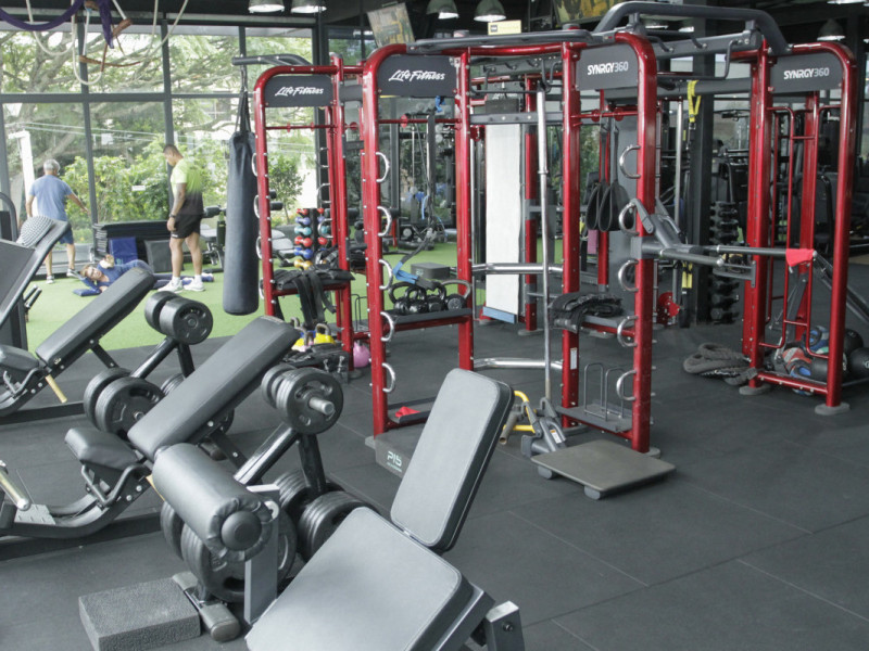 A opera&ccedil;&atilde;o limita o n&uacute;mero de alunos para evitar as filas nos aparelhos Foto: EVANDRO OLIVEIRA/JC