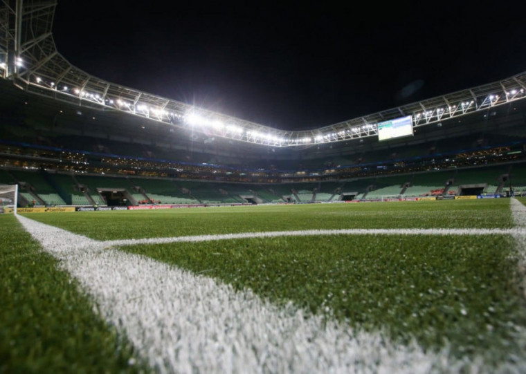 Em nota, Palmeiras defende gramado artificial e fala que as críticas não tem base científica