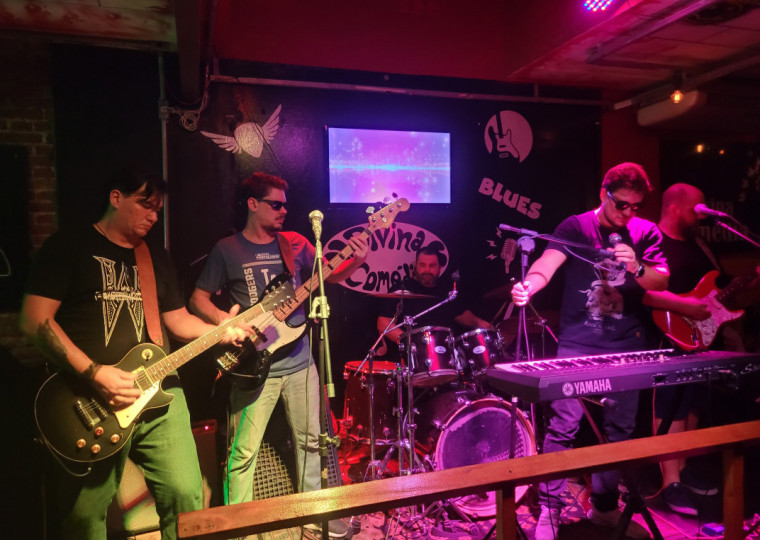 Além do show de reencontro da Banda Cosmos, o grupo Strange Smiths também se apresenta no evento, que acontece nesta quinta-feira (20)