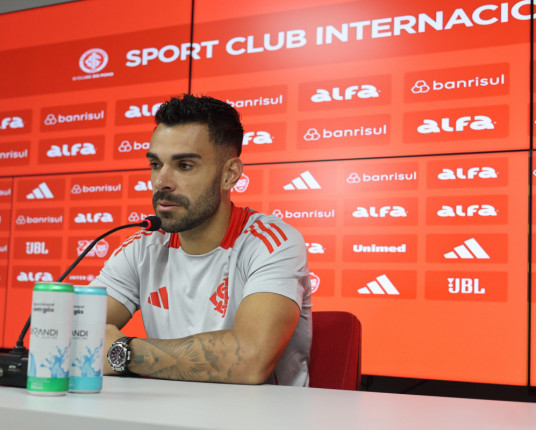 Em coletiva, Bruno Henrique projeta titularidade no Inter na reta final do Gauchão