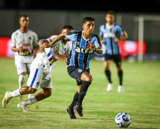 Grêmio vence o São Raimundo nos pênaltis e avança na Copa do Brasil
