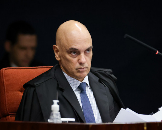 Primeira Turma do STF torna réus denunciados pela 'gerência' do golpe