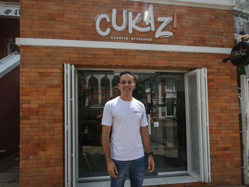 Felipe Kao&ecirc; Aranda &eacute; nome por tr&aacute;s da Cukaz! Cucaria Artesanal Foto: THAYN&Aacute; WEISSBACH/JC