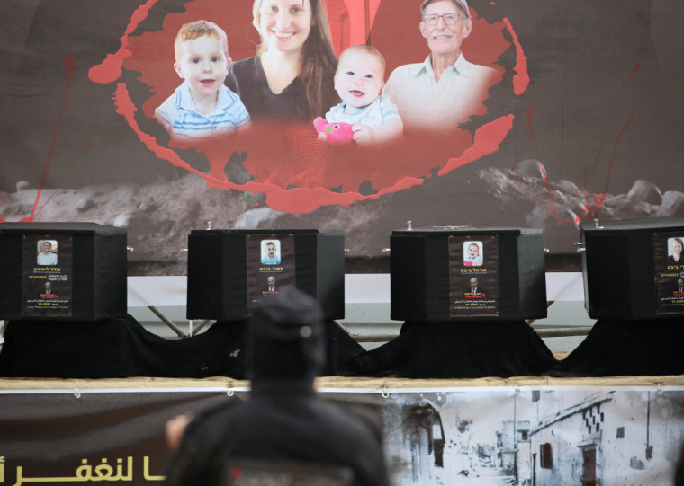 Netanyahu acusou o Hamas de ter cometido uma "viola&ccedil;&atilde;o cruel" da tr&eacute;gua em Gaza ao n&atilde;o entregar o corpo da ref&eacute;m Shiri Bibas