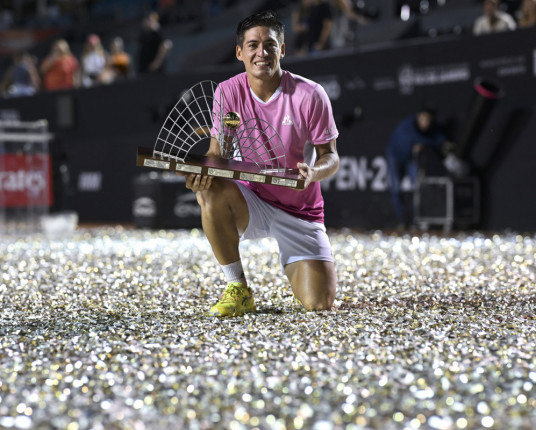 Argentino Sebastian Baez bate algoz de Fonseca e é bicampeão do Rio Open