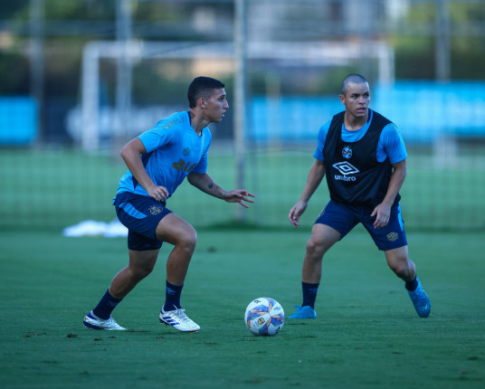 Após polêmica com arbitragem, Grêmio solicitará equipe de fora do Estado