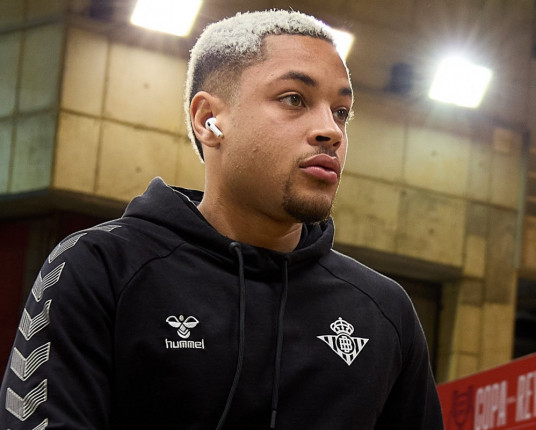 Palmeiras suspende a compra do atacante Vitor Roque por veto da LaLiga