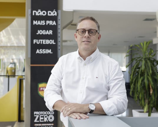 Presidente da FGF responde dupla Gre-Nal: "arbitragem gaúcha precisa de respeito"