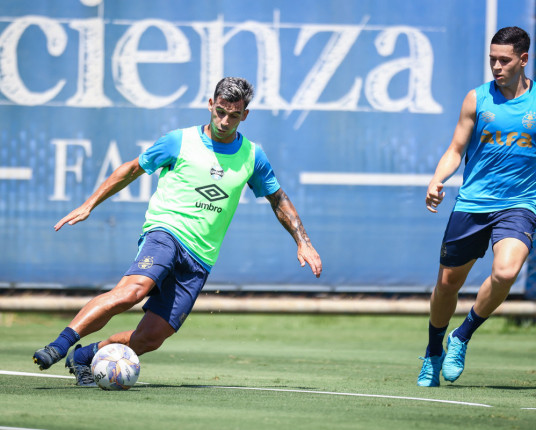 Visando duelo contra o Juventude, Quinteros tem dois treinos para defnifir titulares