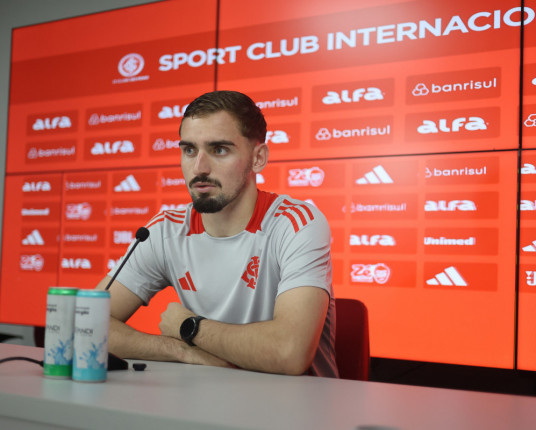 Anthoni projeta jogo contra o Caxias e fala sobre pressão pelo título estadual