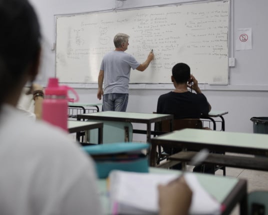 Governo gaúcho abre concurso com 6 mil vagas para professores na rede estadual