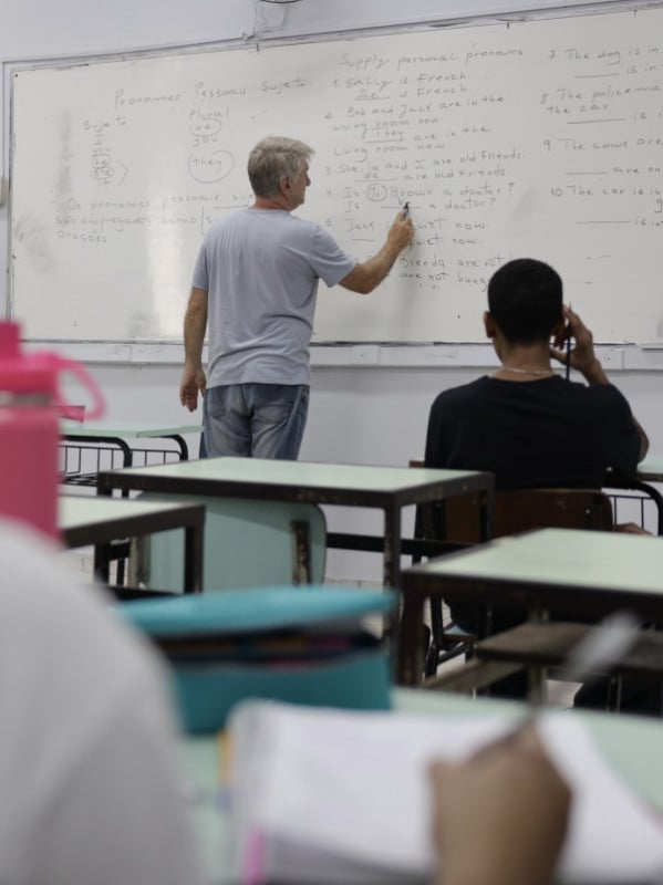 Mais da metade dos professores da rede estadual gaúcha tem contratos emergenciais ou temporários