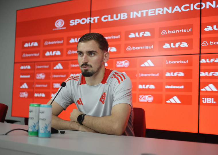 Goleiro de 24 anos assumiu o posto deixado pelo lesionado Rochet, fora do Estadual