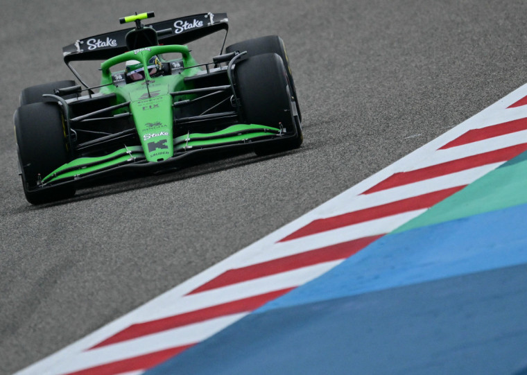 Equipe do brasileiro mandou o jovem andar em velocidade controlada