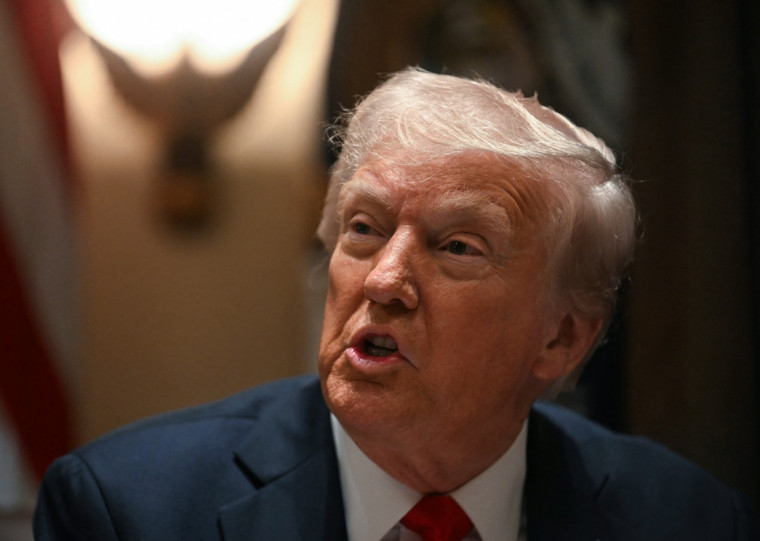 Demissões em massa fazem parte dos planos de reestruturação de Trump que devem ser apresentados em 13 de março