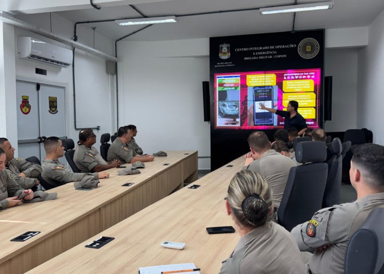 Treinamento, realizado no Centro Integrado de Operações e Emergências, contou com 15 agentes 