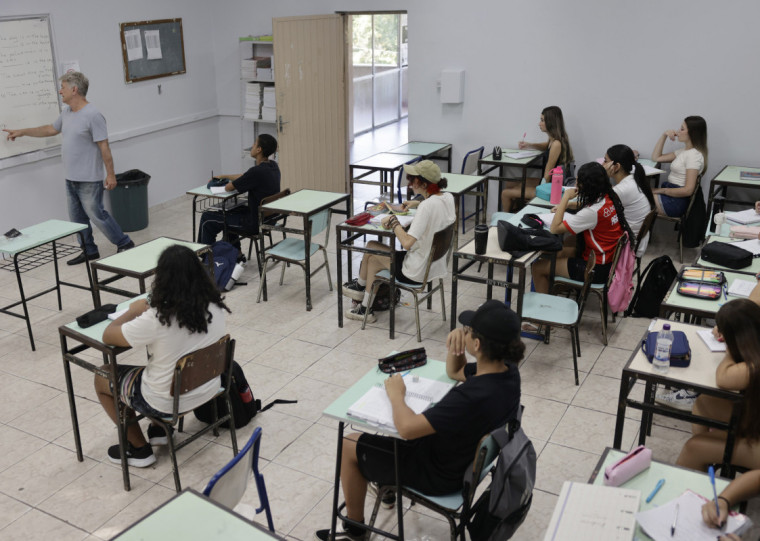 Projeto institui o Programa de Avaliação da Produtividade Docente nas escolas gaúchas. 