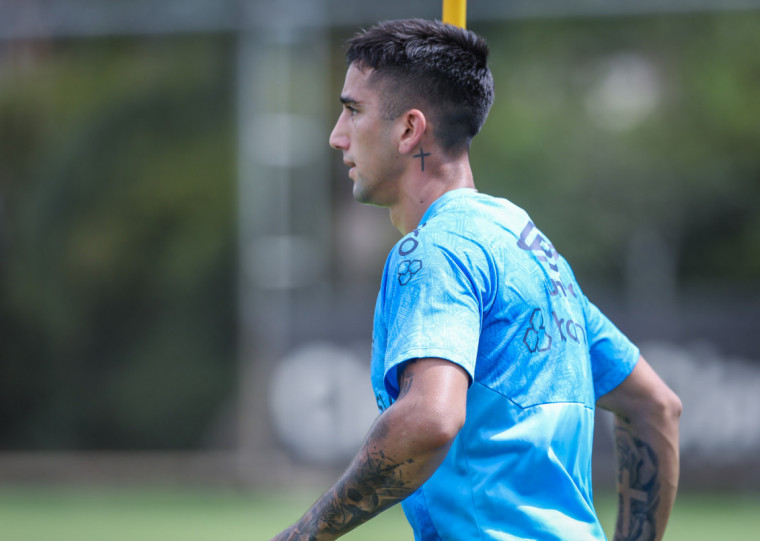 Cristian Olivera é o responsável pela vantagem no placar agregado