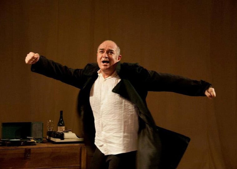 Inauguração do espaço administrado pelo ator e diretor Zé Adão Barbosa (foto) será marcada por um baile de Carnaval, que acontece nesta quarta-feira (5)