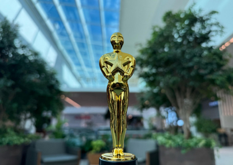Até sexta-feira (7), o empreendimento estará distribuindo estatuetas douradas, em ação inspirada na maior premiação do cinema