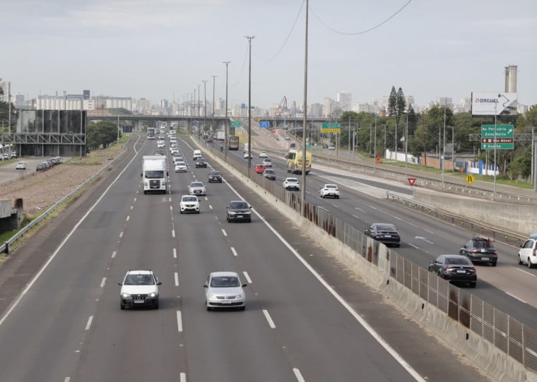 Movimento na BR-290, a Freeway, na saída para o feriado de Carnaval