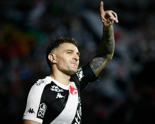 Brasileirão vê número de jogadores estrangeiros chegar a 20% do total