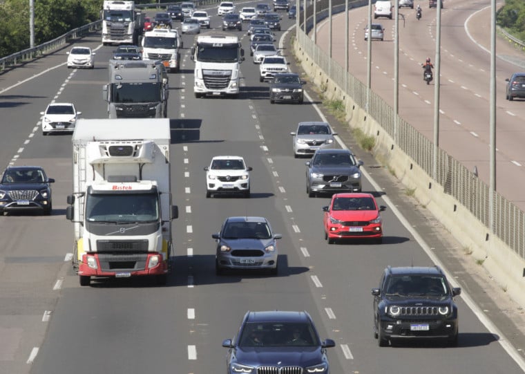 Tecnologia garante que caminhões sejam pesados sem necessidade de parar ou reduzir velocidade
