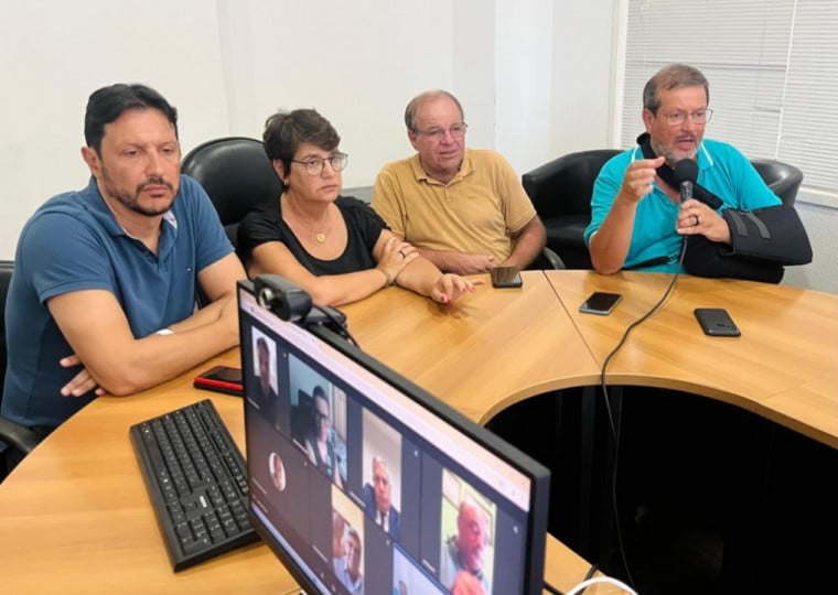 Decisão foi tomada pelos prefeitos de Rio Grande, Darlene Pereira (2ª da esq. à dir.); de Pelotas, Fernando Marroni; e de São Lourenço do Sul, Zelmute Marten