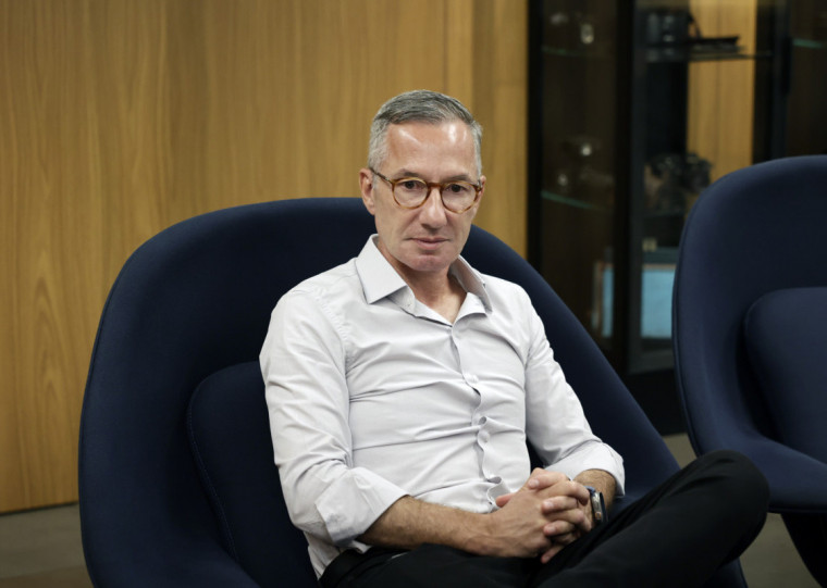 O presidente da ADVB/RS, Leandro Pompermaier, visitou a redação do Jornal do Comércio