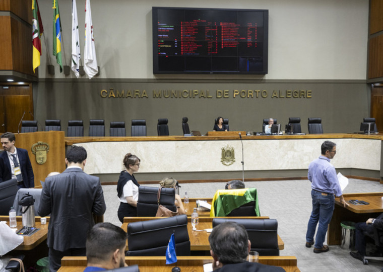 Serão analisados cinco projetos que aguardam pareceres das comissões permanentes da casa