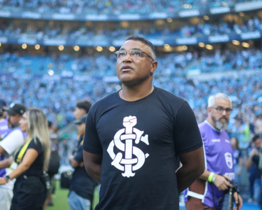 Gre-Nal 445: Roger Machado exalta trabalho nos bastidores e recuperação dos lesionados no Inter