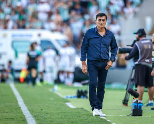 Grêmio solicita ao TJD adiamento do julgamento de Gustavo Quinteros