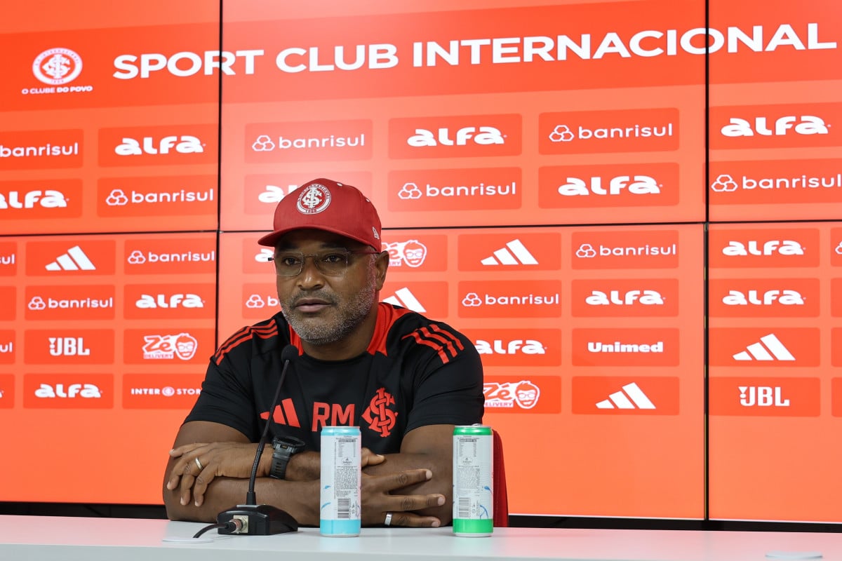 'A gente tem que saber jogar com a vantagem, e não pela vantagem', diz Roger sobre o Gre-Nal 446