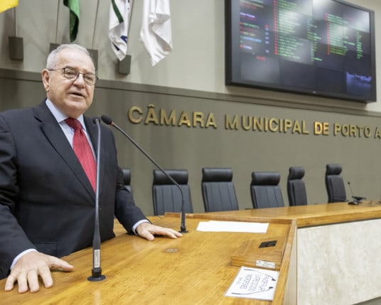 Projeto de extinção das eleições diretas em escolas em Porto Alegre chega à Câmara na próxima semana