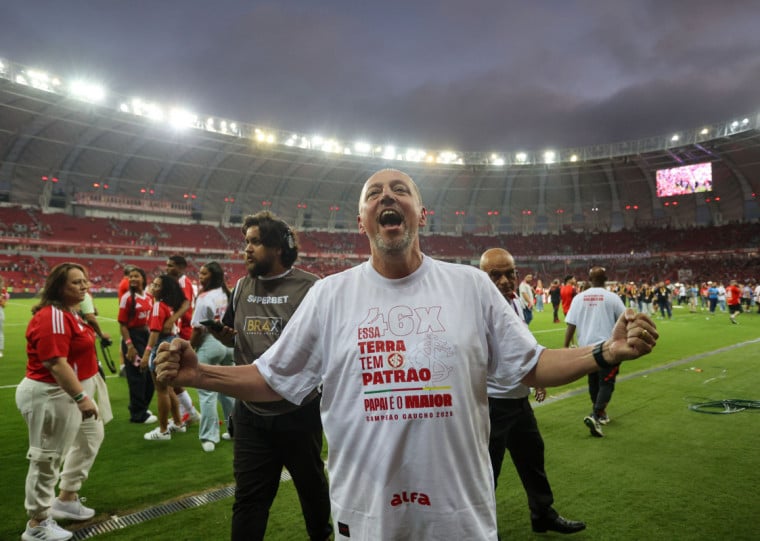 Presidente tambÃ©m se emocionou ao celebrar as pessoas que o levaram ao Inter
