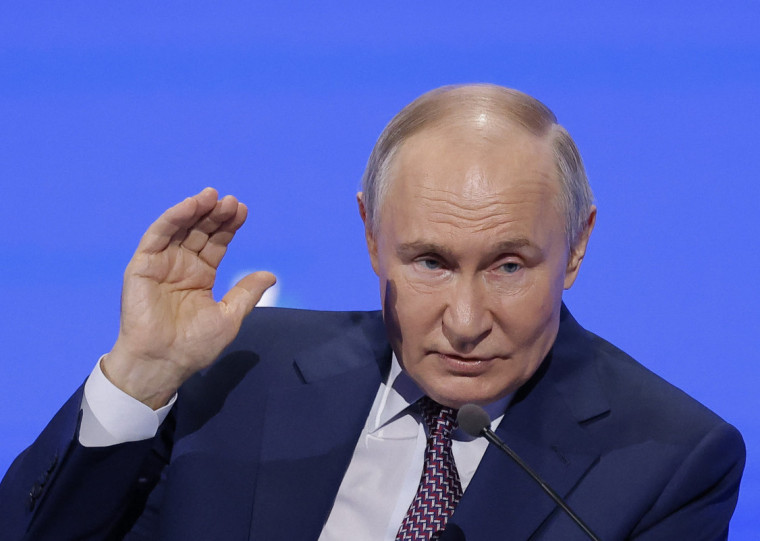 Presidente russo diz que decisão cabe às autoridades ucranianas 