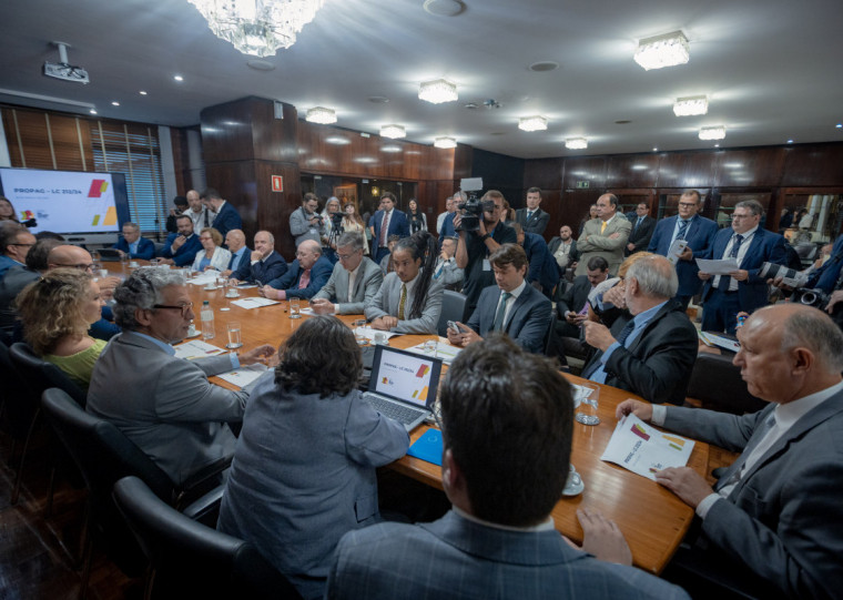 Secretários estaduais se reuniram com líderes de bancadas da Assembleia do RS para apresentar a posição do governo quanto ao Propag