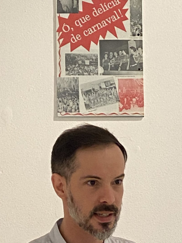 Diego Vacchi, curador e idealizador da exposi&ccedil;&atilde;o &Oacute;, que del&iacute;cia de carnaval, que encerrou domingo, na Galeria La Photo | EVANDRO OLIVEIRA/JC