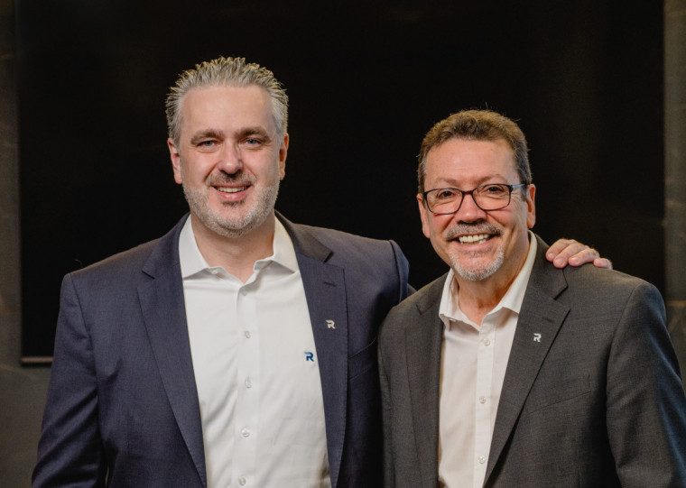  Carvalho (d) deixa a função de CEO, que passará a ser de responsabilidade do presidente Daniel Randon 

