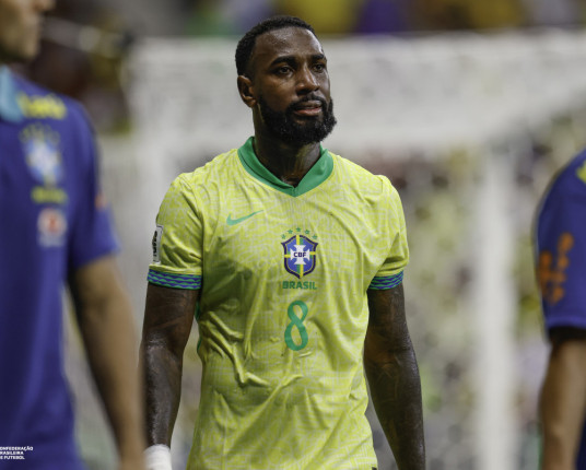 Dorival corta quatro na seleção e chama substitutos para jogo com a Argentina pelas Eliminatórias