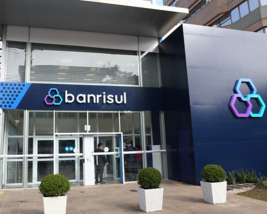 Banrisul suspende negativação de produtores rurais por 90 dias