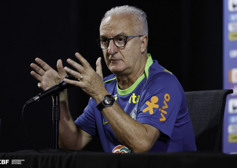 O técnico afirmou que o Brasil terá seis alterações para o jogo contra a Argentina