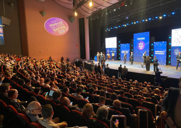Os resultados da pesquisa Marcas de Quem Decide 2025, promovida há 27 anos pelo Jornal do Comércio, foram apresentados nesta segunda-feira (24) no Teatro da Fiergs, em Porto Alegre
