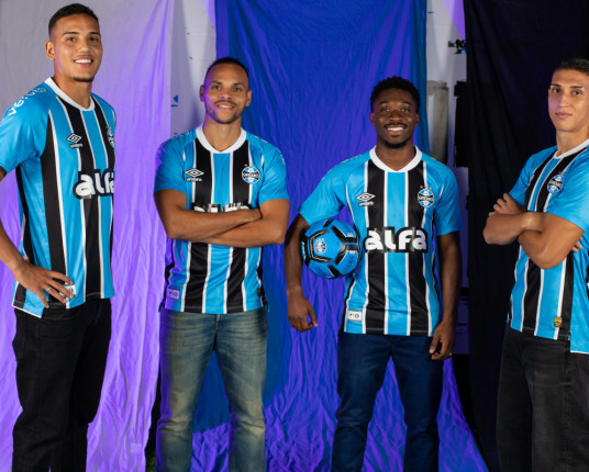 Grêmio divulga novo uniforme para a temporada 2025