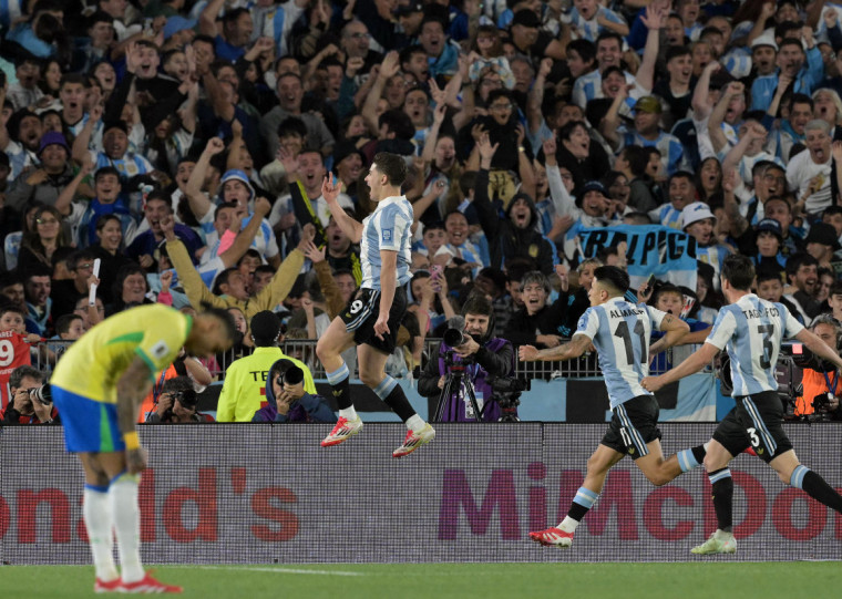 Em partida bem abaixo, equipe brasileira é dominada pelos Hermanos e vê tabu aumentar 