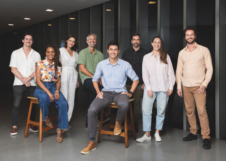 Com um expressivo time de curadores, obra contém indicações de mais de 80 espaços culturais e gastronômicos da capital gaúcha que valem a pena conhecer