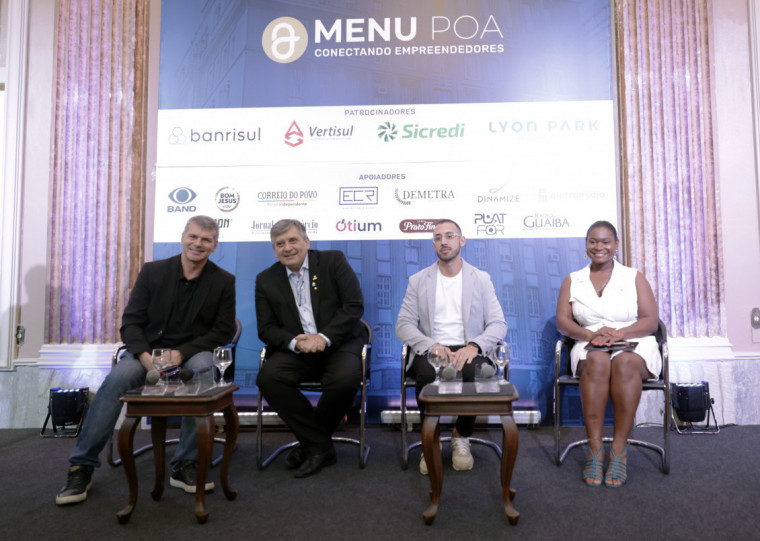 José Renato Hopf, presidente do South Summit Brasil; Luiz Carlos Pinto, secretário municipal de Inovação; Wagner Lopes, CEO do South Summit; e a secretária Extraordinária de Inclusão Digital e Apoio às Políticas de Equidade, Lisiane Lemos, discutiram temas da edição do South Summit Brasil 