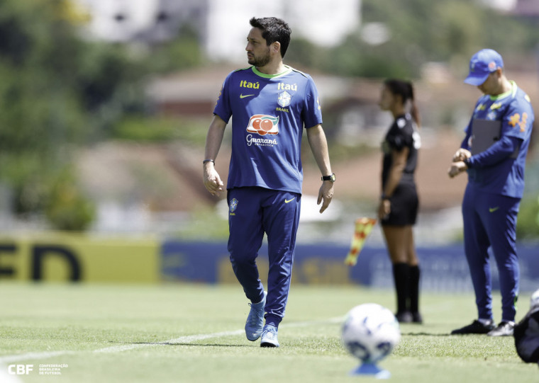  'A convocação tem o objetivo de reafirmar a seleção brasileira entre as melhores do mundo', disse Arthur