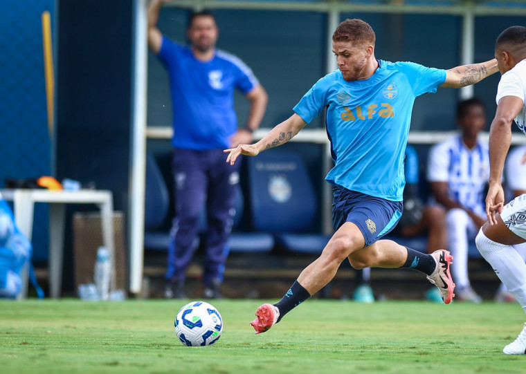 Cuellar não apareceu entre os titulares na atividade de ontem