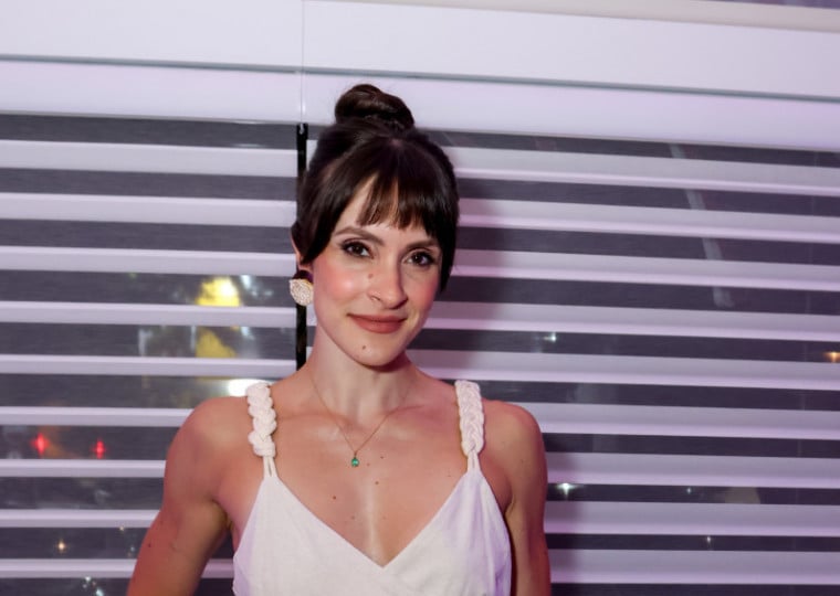 Mariana Prestes, designer brasileira est&aacute; participando com uma das tr&ecirc;s pe&ccedil;as finalistas do projeto da Smeg, marca de eletrodom&eacute;sticos italianos, no  Design holds memories, com a pe&ccedil;a The Art of Nature, na Via della Moscova, em Brera, Mil&atilde;o, cujo coquetel para o lan&ccedil;amento oficial do projeto acontece hoje